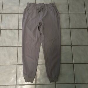 Lululemon on the fly 7/8 joggers